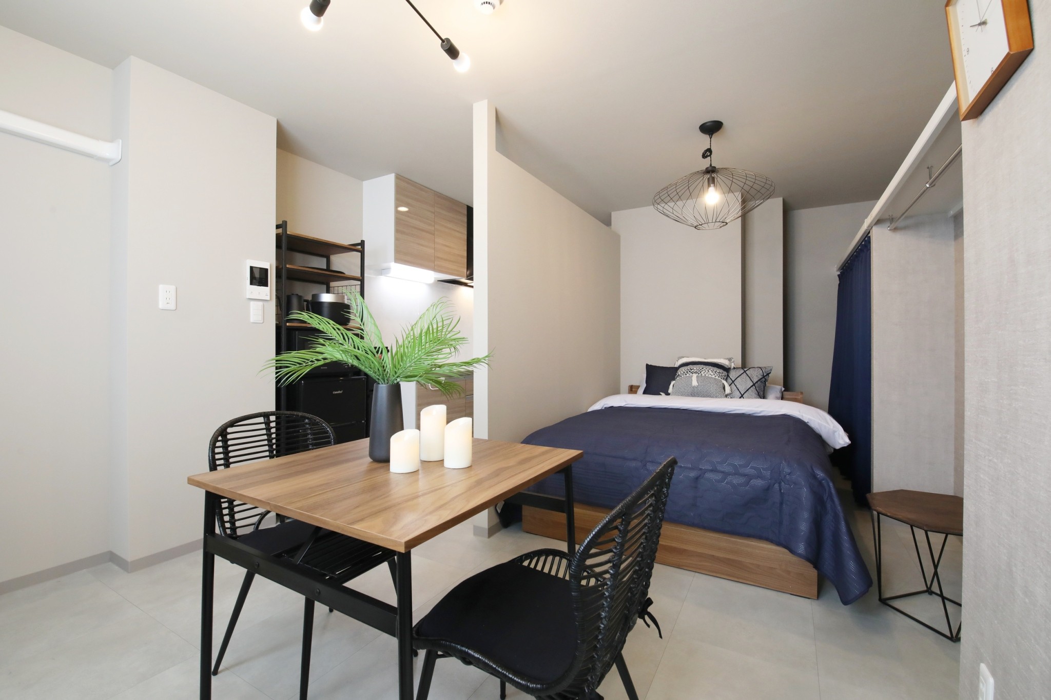 Stark House Osaka Higashimikuni – studio interior with designer lighting